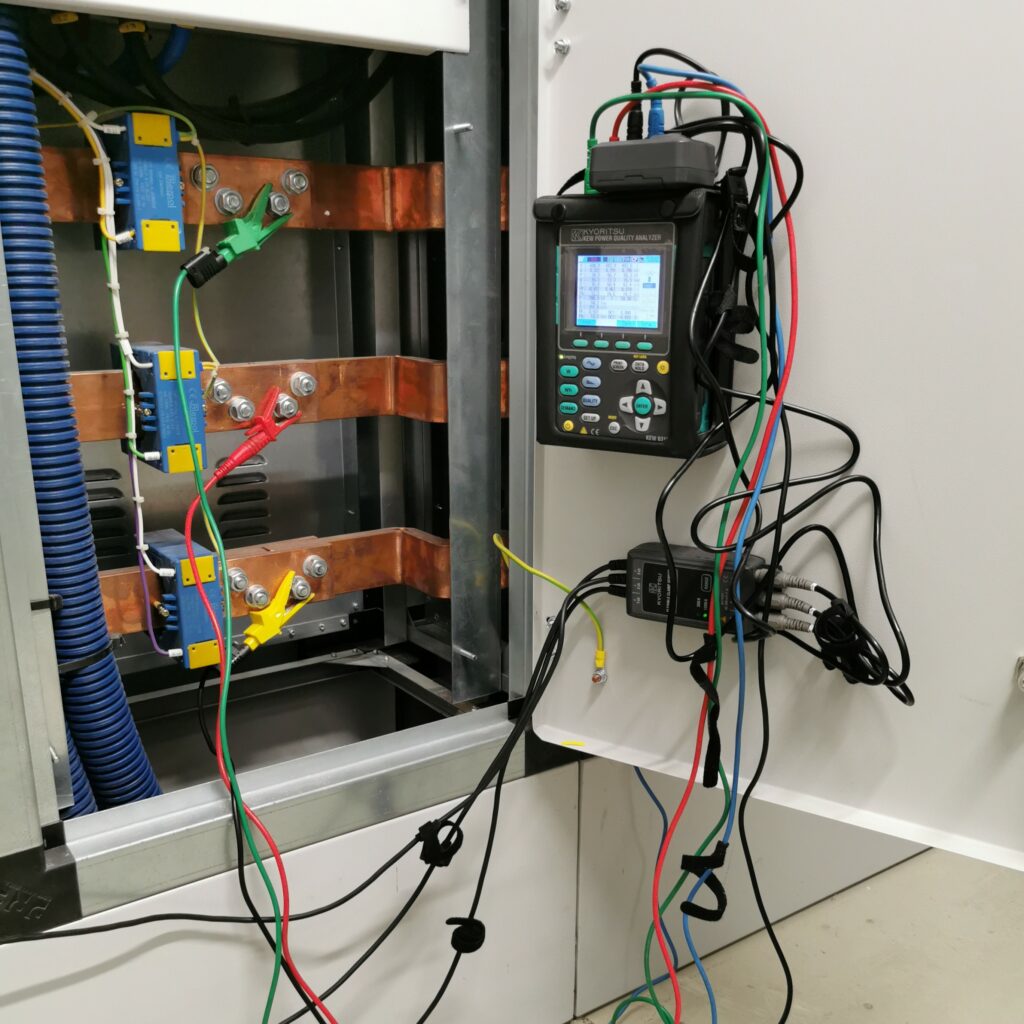 Analizator jakości energii pomiar wyższych harmonicznych w instalacji